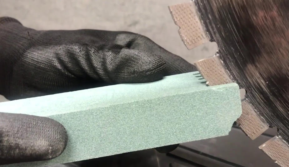 Dressing a Diamond Blade Dressing a Diamond Blade