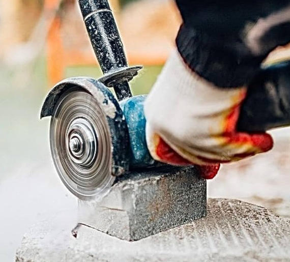 Dressing a Diamond Blade Dressing a Diamond Blade