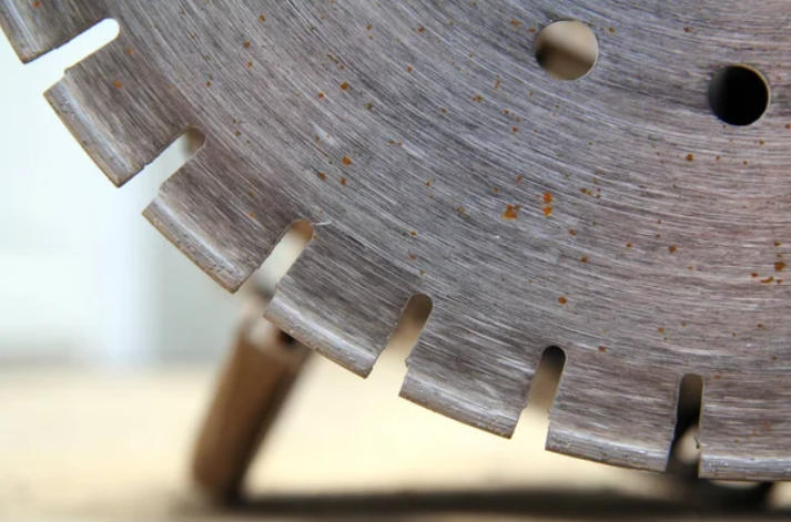 how to tell if a diamond saw blade is dull