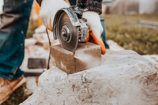 cutting concrete blocks